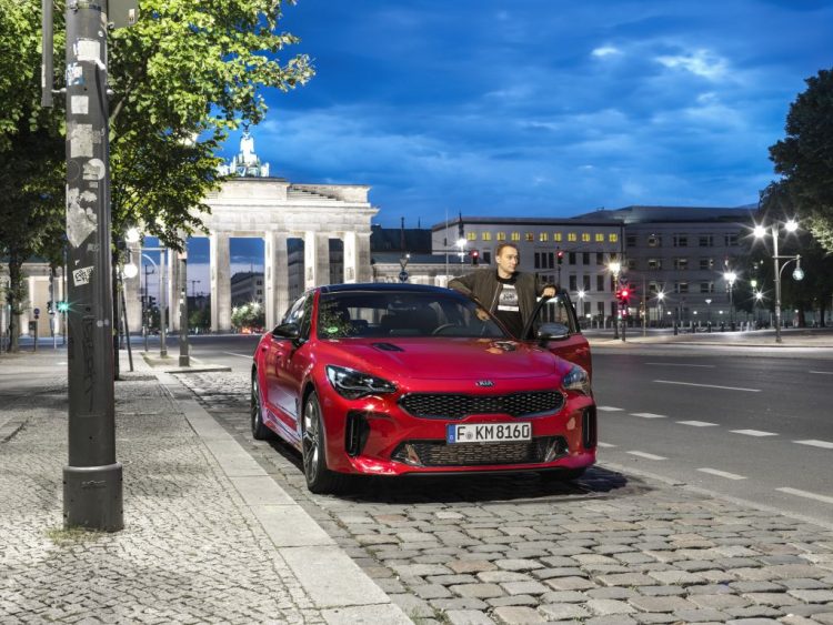 paul_van_dyk_mit_kia_stinger_1024